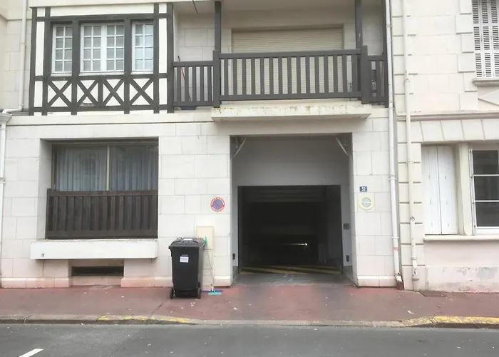 Castel Saint Clair - Plein Centre Avec Parking * Deauville