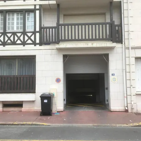 Castel Saint Clair Magnifique Plein Centre Avec Parking * Deauville