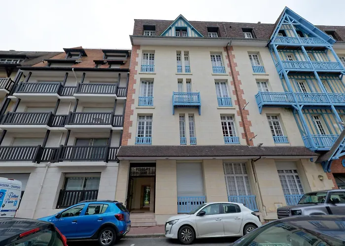 Castel Saint Clair - Plein Centre Avec Parking